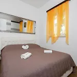 In بيت للعطل