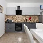 بيت للعطل In *
