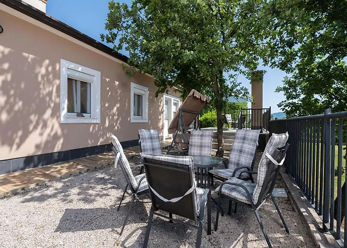 Pet Friendly In * Nedeščina